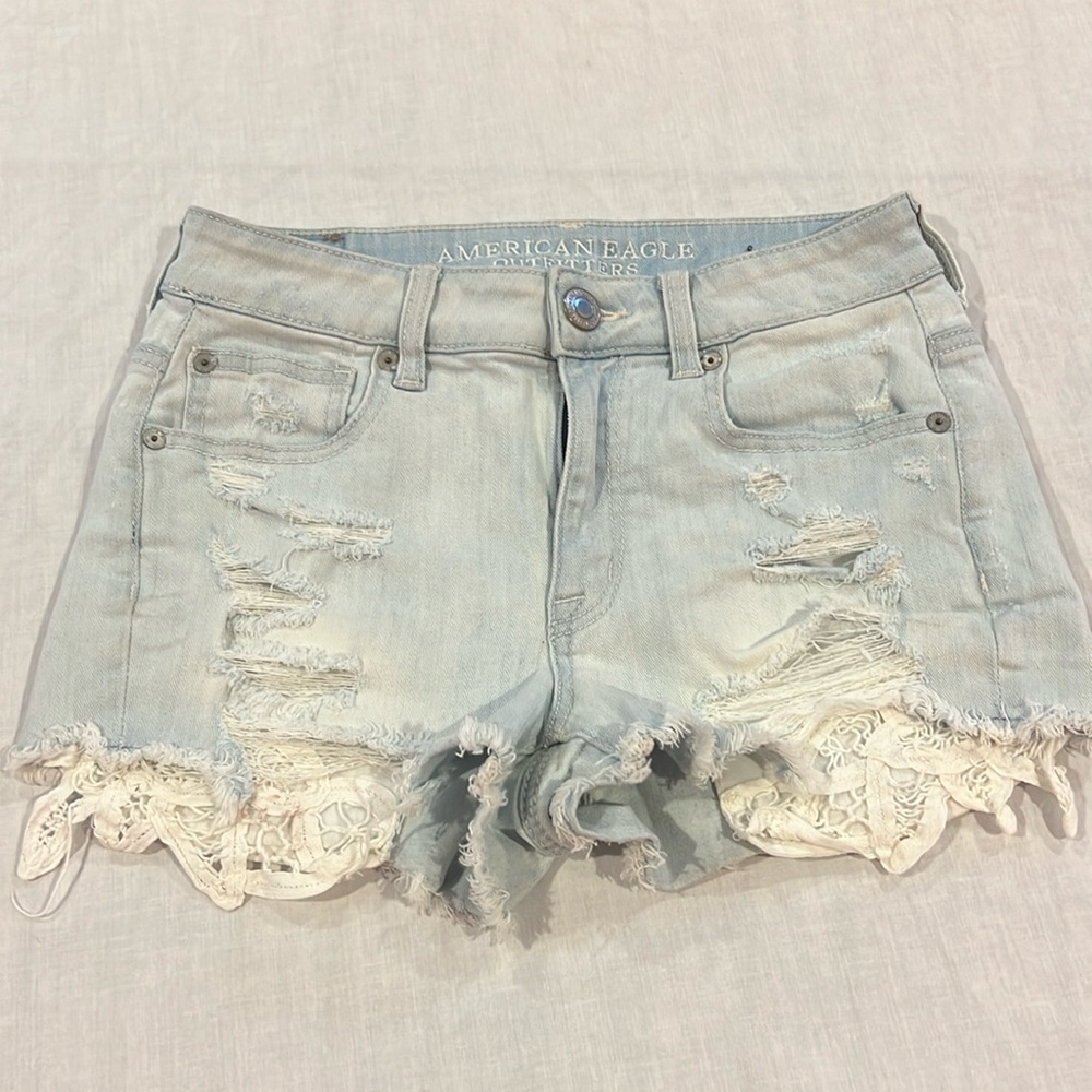american eagle super stretch hi-rise shortie short light wash cotton size 2